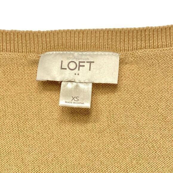 LOFT V-Neck Sweater Women Xs Tan Polka Dot Pink Minimalist Modest Neutral Modern - Picture 15 of 16